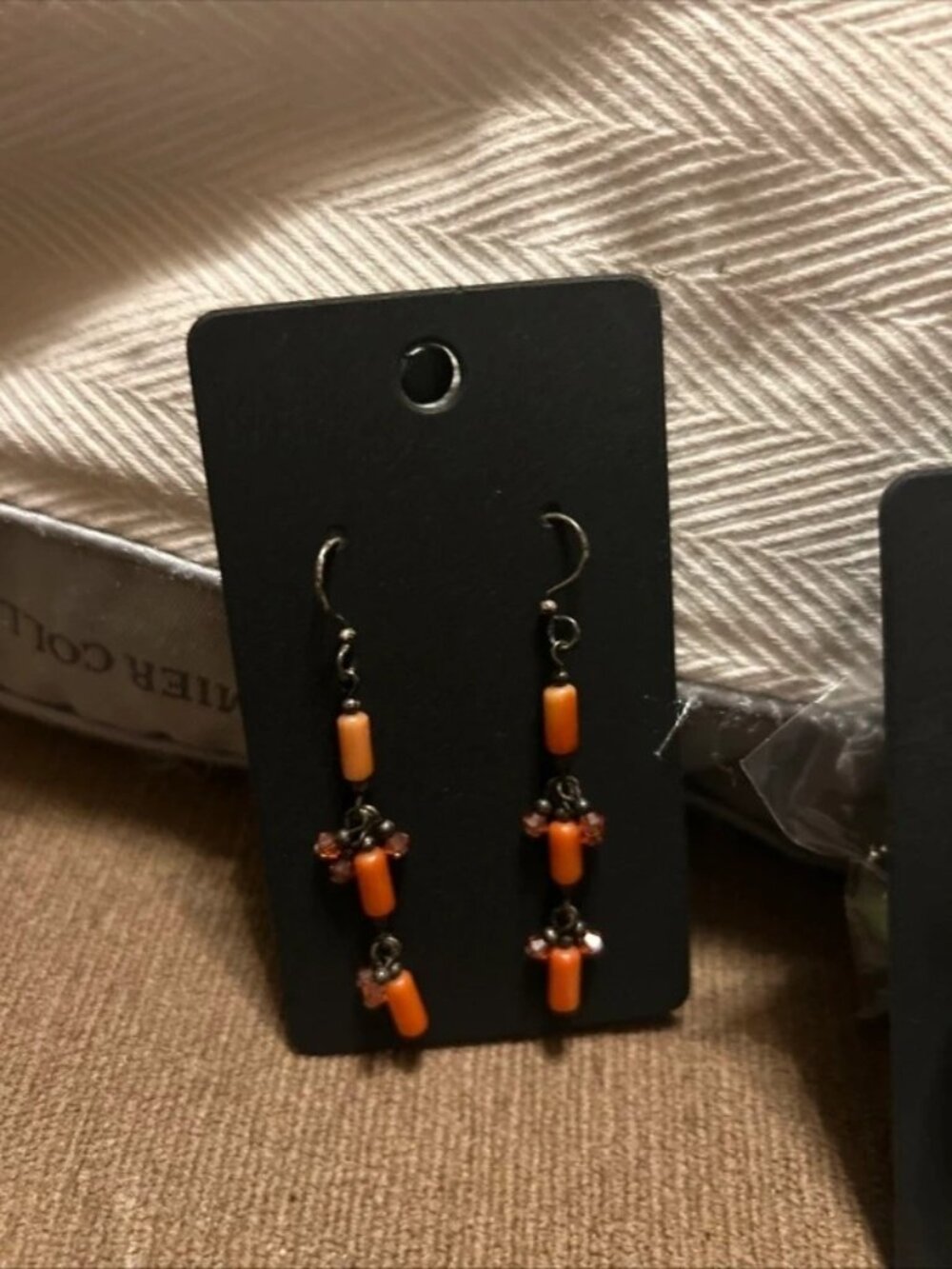 New dangled bead orange earrings